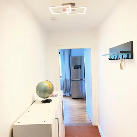 2-room Near Wilhelmshoehe Train Station And Stadthalle Apartment *