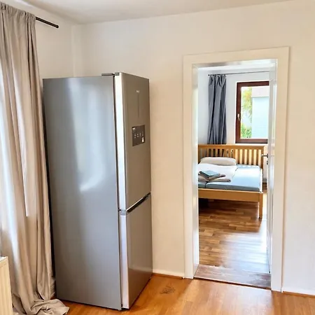 Apartment 2-room Near Wilhelmshoehe Train Station And Stadthalle Bremen
