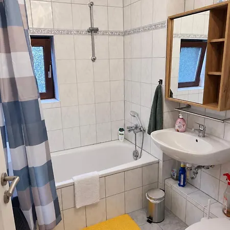 2-room Near Wilhelmshoehe Train Station And Stadthalle Apartment Bremen
