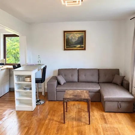 Apartment 2-room Near Wilhelmshoehe Train Station And Stadthalle Bremen